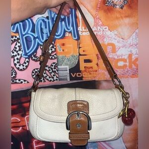 RARE Y2k Coach Pebble Leather Soho Cream and Tan Leather Shoulder Bag